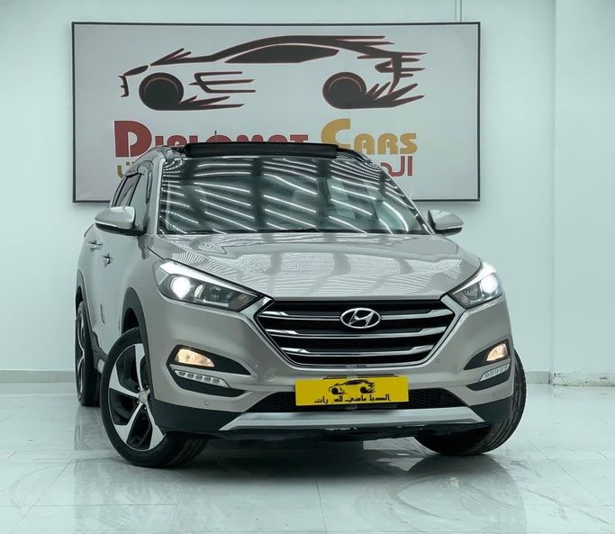 Подержанный Hyundai Tucson III, 2.4 л, 2018 в Оман, Маскат от DIPLOMAT CARS Серебристый цвет.  | AUTO.AE | Объявление #249990