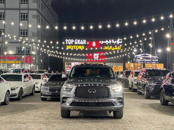 مستعملة Infiniti QX80 أنا فيس ليفت 2, 5.6 l, 2019 في في عمان, المسكات عنب طيب الشذا من TOP GEAR MOTORS، اللون رمادي.  | AUTO.AE | إعلان #250557