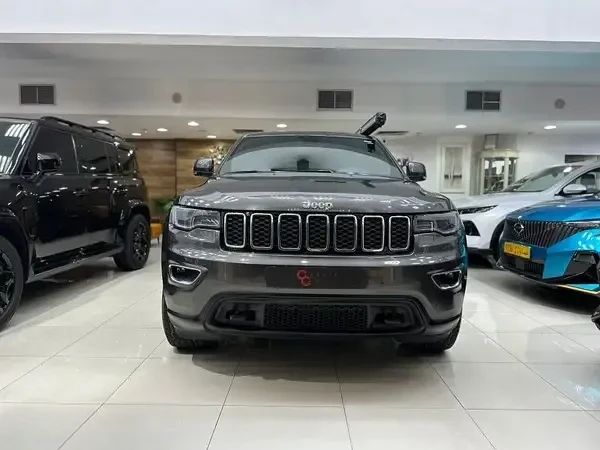 Подержанный Jeep Grand Cherokee IV (WK2) Рестайлинг, 5.7 л, 2021 в Оман, Маскат от CLASSIC CAR Серый цвет. GCC | AUTO.AE | Объявление #254677