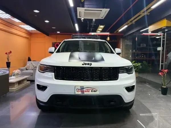 Подержанный Jeep Grand Cherokee IV (WK2) Рестайлинг, 5.7 л, 2019 в Оман, Маскат от CLASSIC CAR Белый цвет. GCC | AUTO.AE | Объявление #254974