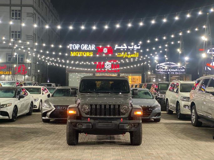 Подержанный Jeep Wrangler IV (JL), 3.6 л, 2022 в Оман, Маскат от TOP GEAR MOTORS Серый цвет.  | AUTO.AE | Объявление #250824