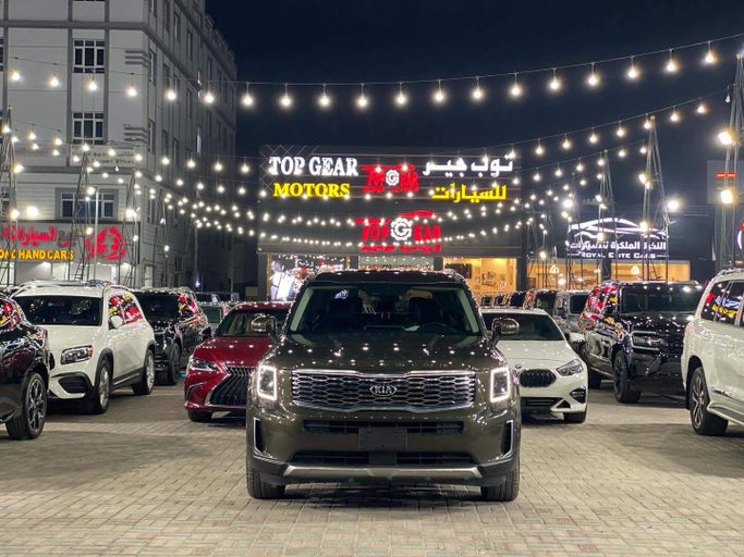 مستعملة Kia Telluride I, 3.8 l, 2020 في في عمان, المسكات عنب طيب الشذا من TOP GEAR MOTORS، اللون بني.  | AUTO.AE | إعلان #250534