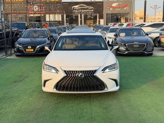 Подержанный Lexus ES 350 VII (XZ10) Рестайлинг, 3.5 л, 2022 в Оман, Маскат от ROYAL ELITE CARS Белый цвет. GCC | AUTO.AE | Объявление #250170