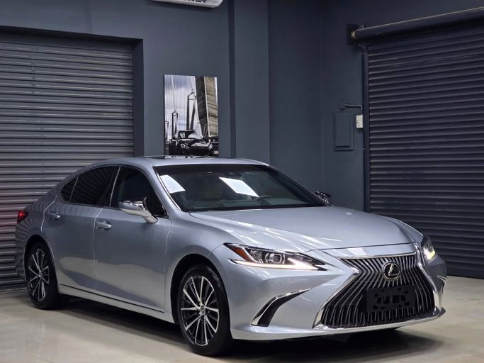 Подержанный Lexus ES 350 VII (XZ10) Рестайлинг, 3.5 л, 2024 в Оман, Маскат от CARZONE Серебристый цвет. Other | AUTO.AE | Объявление #250322