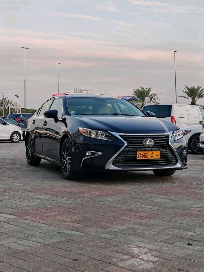 مستعملة Lexus ES 350 فيس ليفت السادس, 3.5 l, 2016 في في عمان, المسكات عنب طيب الشذا من AL SUBHI USED CARS، اللون أزرق داكن. المواصفات اليابانية | AUTO.AE | إعلان #251554