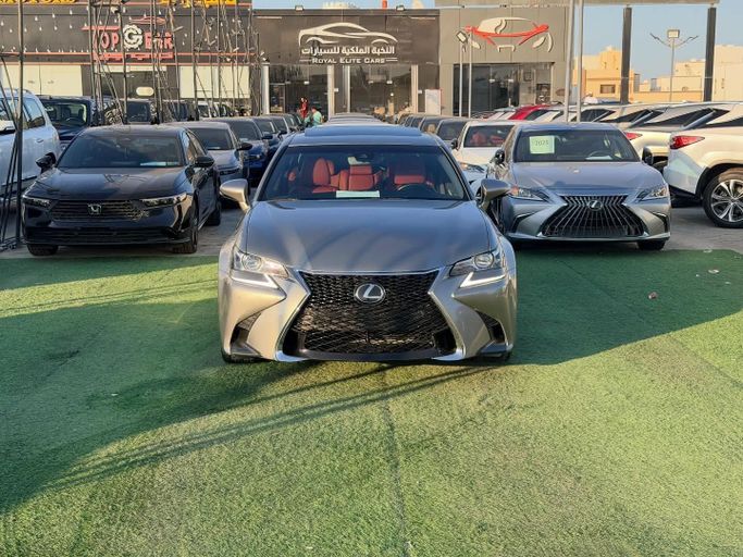 مستعملة Lexus GS 350 فيس ليفت IV, 3.5 l, 2018 في في عمان, المسكات عنب طيب الشذا من ROYAL ELITE CARS، اللون فضي. مواصفات الخليج | AUTO.AE | إعلان #250111