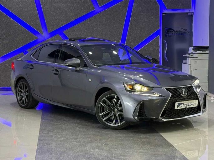 مستعملة Lexus IS 300 ثالثاً فيس ليفت, 2.0 l, 2019 في في عمان, المسكات عنب طيب الشذا من PLATINUM CARS، اللون رمادي.  | AUTO.AE | إعلان #252535