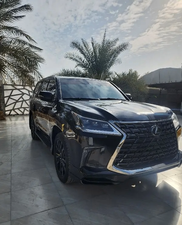Подержанный Lexus LX 570 III Рестайлинг 2, 5.7 л, 2019 в ОАЭ от Al Dhabi Motors Черный цвет. Американская | AUTO.AE