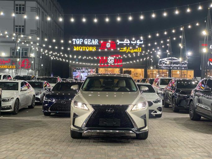 Подержанный Lexus RX 350 IV, 3.5 л, 2016 в Оман, Маскат от TOP GEAR MOTORS Золотистый цвет.  | AUTO.AE | Объявление #250080