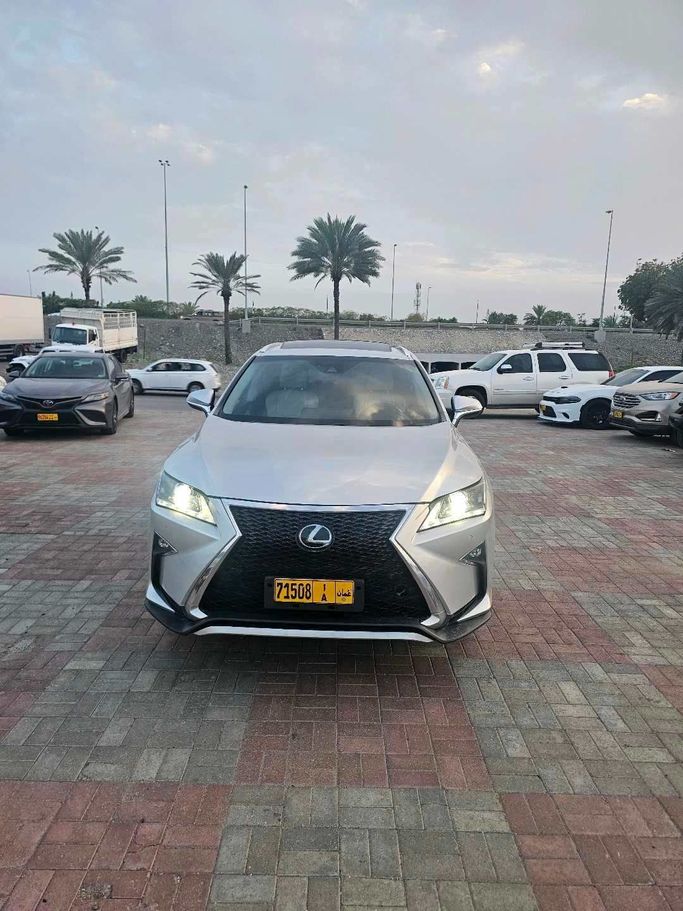Подержанный Lexus RX 350 IV, 3.5 л, 2018 в Оман, Маскат от MUSCAT MOTORS Серебристый цвет. GCC | AUTO.AE | Объявление #252252