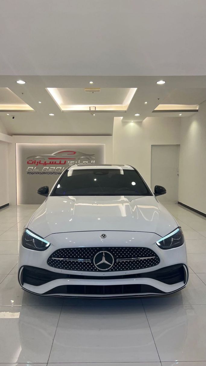 مستعملة Mercedes-Benz C-Class 300 V (W206), 2.0 l, 2022 في في عمان, المسكات عنب طيب الشذا من AL AZRI CARS، اللون أبيض. مواصفات الخليج | AUTO.AE | إعلان #252657