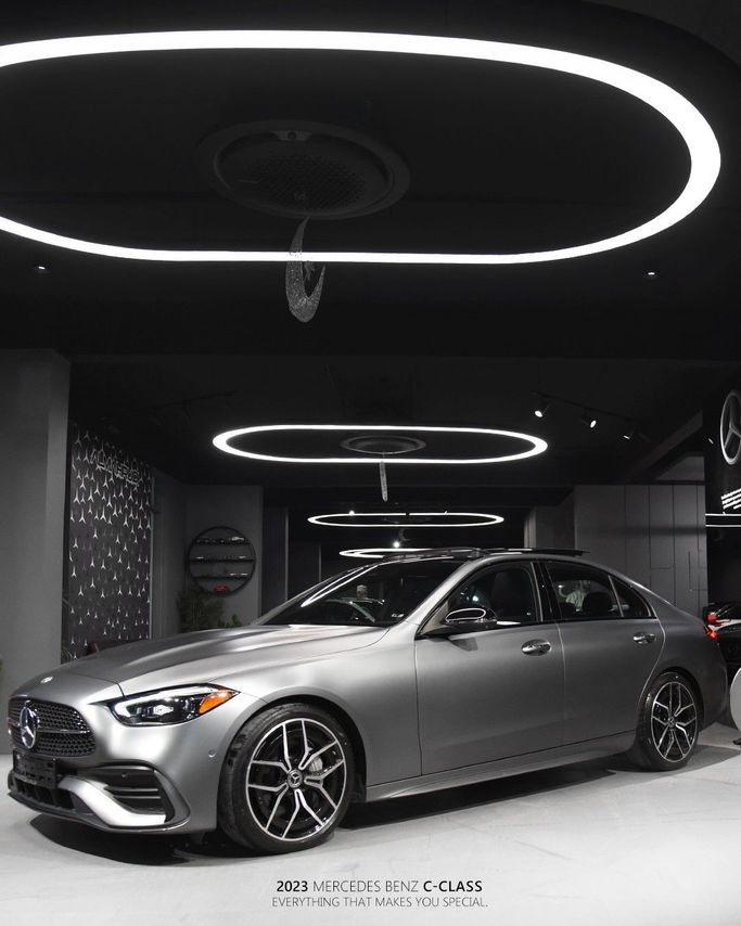 Подержанный Mercedes-Benz C-Class 300 V (W206), 2.0 л, 2023 в Оман, Маскат от ALMAHRUQI Серебристый цвет. GCC | AUTO.AE | Объявление #254287