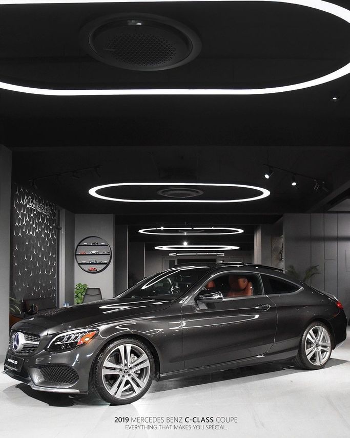 مستعملة Mercedes-Benz C-Class 300 عملية فيس ليفت IV (W205), 2.0 l, 2019 في في عمان, المسكات عنب طيب الشذا من ALMAHRUQI، اللون أسود. مواصفات الخليج | AUTO.AE | إعلان #254411