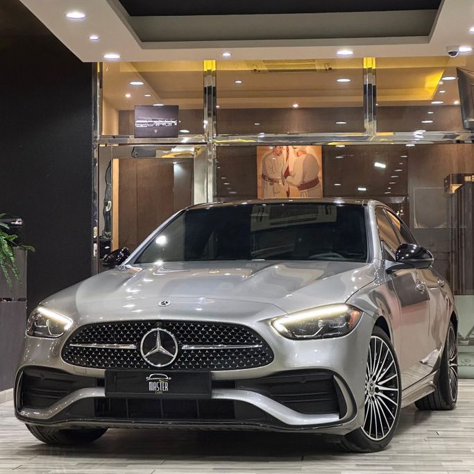 مستعملة Mercedes-Benz C-Class 300 V (W206), 2.0 l, 2024 في في عمان, المسكات عنب طيب الشذا من MASTER CARS، اللون رمادي.  | AUTO.AE | إعلان #254830