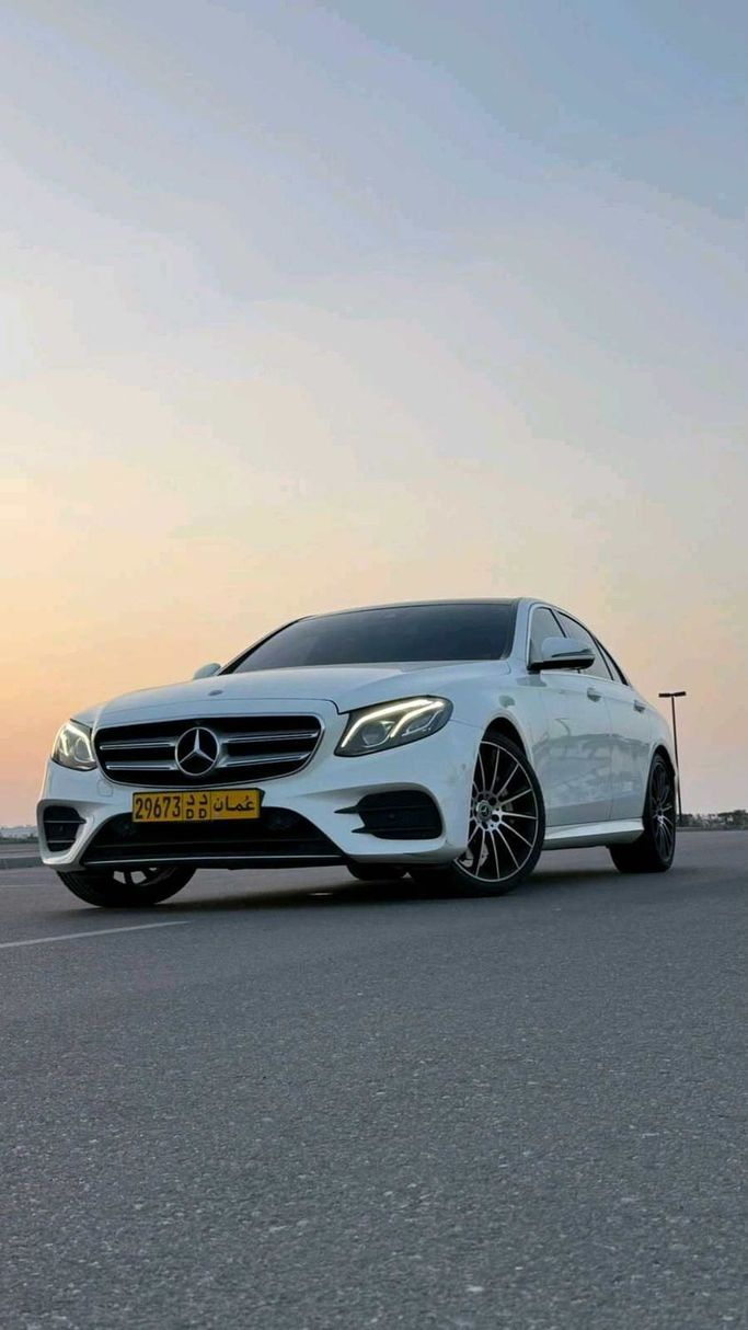 مستعملة Mercedes-Benz E-Class 350 V (W213، S213، C238), 2.0 l, 2019 في في عمان, المسكات عنب طيب الشذا من 111 motors، اللون أبيض. مواصفات الخليج | AUTO.AE | إعلان #250701