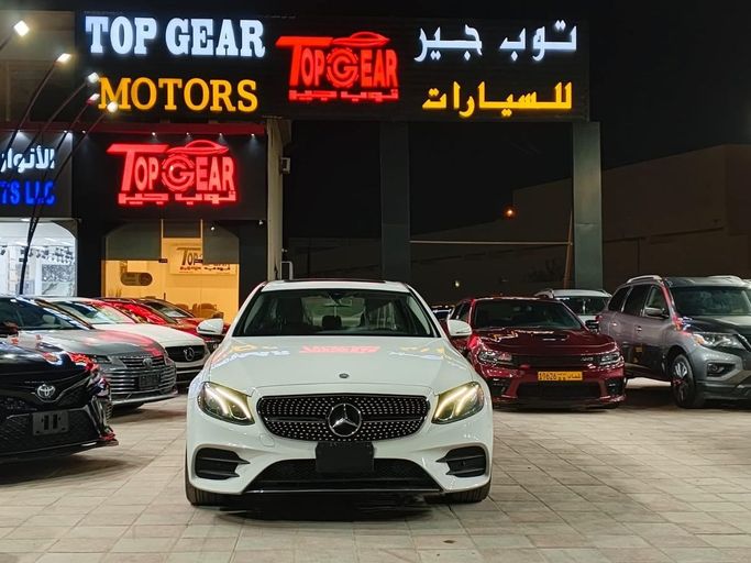 مستعملة Mercedes-Benz E-Class 300 V (W213، S213، C238), 2.0 l, 2018 في في عمان, المسكات عنب طيب الشذا من TOP GEAR MOTORS، اللون أبيض.  | AUTO.AE | إعلان #250790