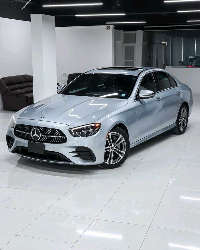 مستعملة Mercedes-Benz E-Class 350 V (W213, S213, S213, C238) فيس ليفت, 2.0 l, 2022 في في عمان, المسكات عنب طيب الشذا من BOULEVARD CARS، اللون أزرق فاتح. مواصفات الخليج | AUTO.AE | إعلان #253306