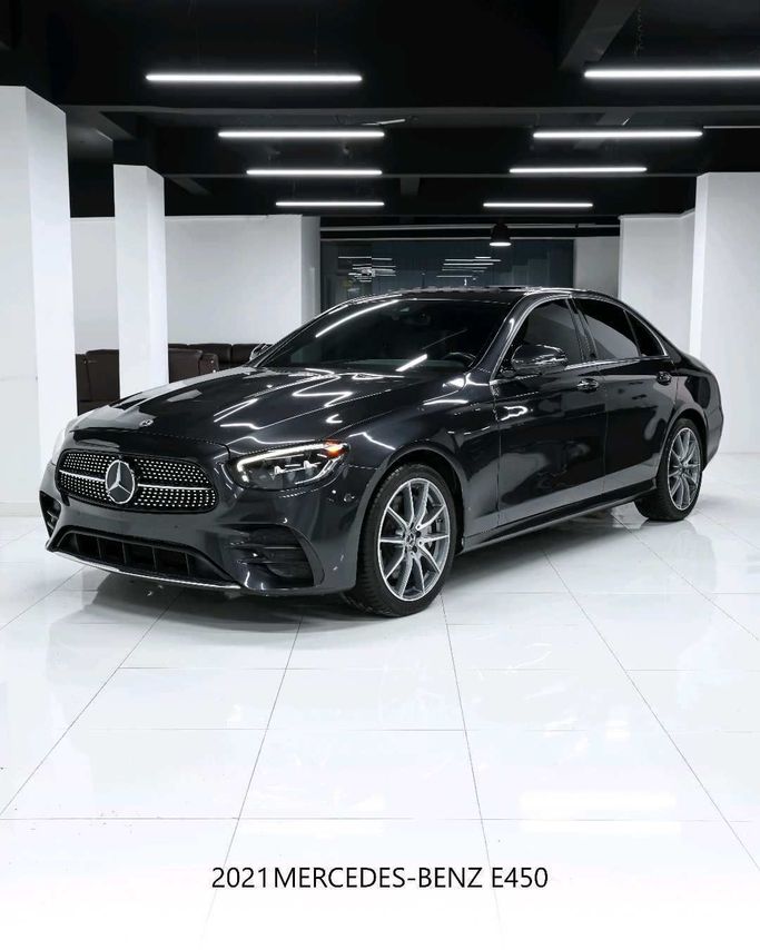 مستعملة Mercedes-Benz E-Class 450 V (W213, S213, S213, C238) فيس ليفت, 3.0 l, 2021 في في عمان, المسكات عنب طيب الشذا من BOULEVARD CARS، اللون أسود. مواصفات الخليج | AUTO.AE | إعلان #253311