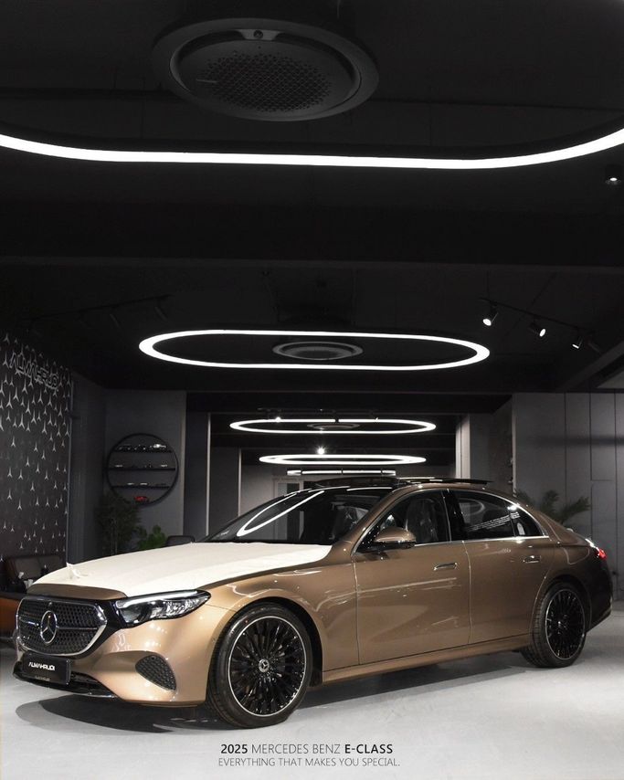 جديدة Mercedes-Benz E-Class 200 السادس (W214، S214), 2.0 l, 2025 في في عمان, المسكات عنب طيب الشذا من ALMAHRUQI، اللون برونزي. مواصفات الخليج | AUTO.AE | إعلان #254448