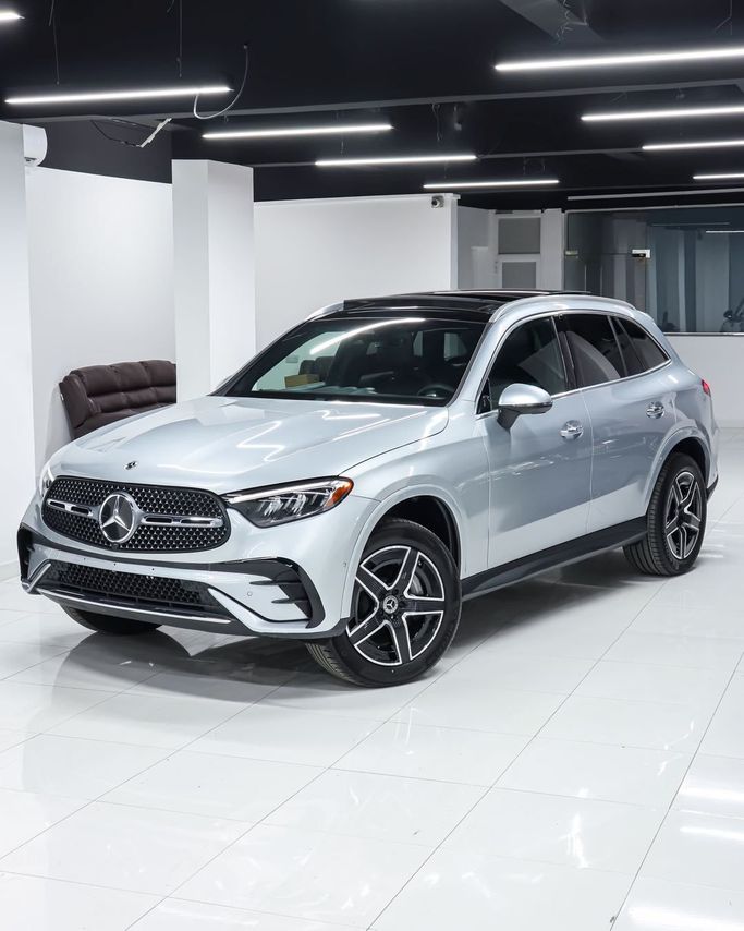 Подержанный Mercedes-Benz GLC 300 II (X254), 2.0 л, 2024 в Оман, Маскат от BOULEVARD CARS Серебристый цвет. GCC | AUTO.AE | Объявление #253303