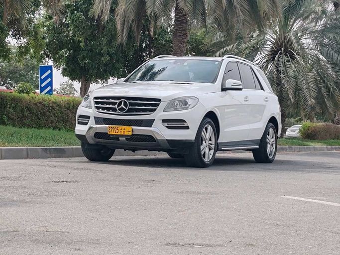 مستعملة Mercedes-Benz M-Class 350 III (W166), 3.5 l, 2015 في في عمان, المسكات عنب طيب الشذا من AL SUBHI USED CARS، اللون أبيض.  | AUTO.AE | إعلان #251504