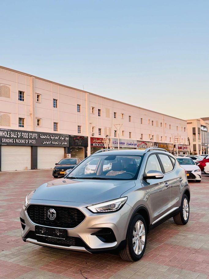 Новый MG ZS II Рестайлинг, 1.0 л, 2025 в Оман, Маскат от AL IZZ CAR SHOWROOM Серебристый цвет. GCC | AUTO.AE | Объявление #255682