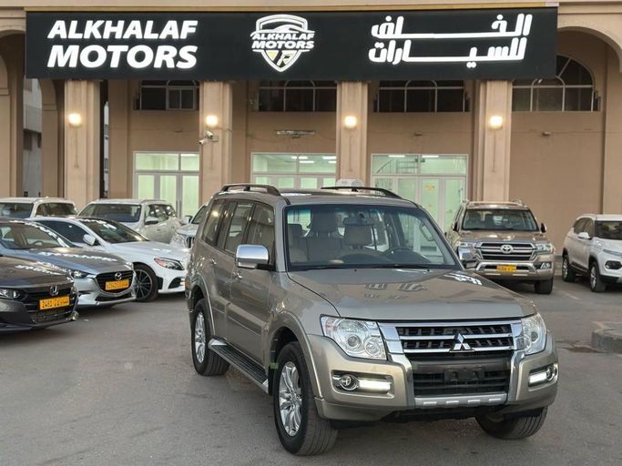 Подержанный Mitsubishi Pajero IV (V80/V90) Рестайлинг 2, 3.8 л, 2022 в Оман, Маскат от ALKHALAF MOTORS Золотистый цвет. GCC | AUTO.AE | Объявление #252654