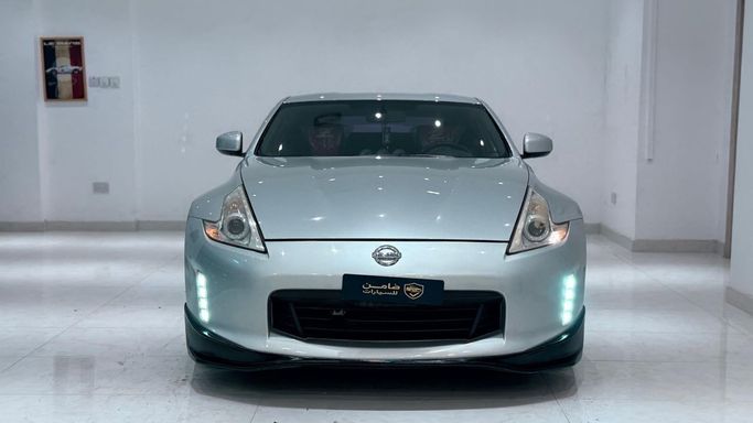 مستعملة Nissan 370Z أنا فيس ليفت, 3.7 l, 2016 في في عمان, المسكات عنب طيب الشذا من Damin Motors، اللون فضي.  | AUTO.AE | إعلان #255530