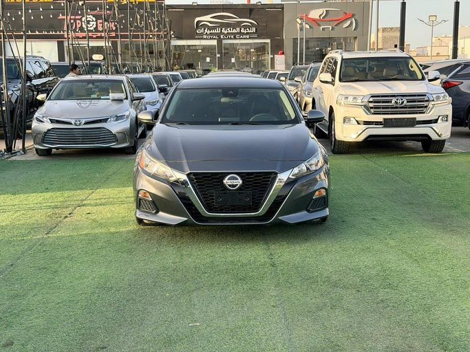 مستعملة Nissan Altima السادس (L34), 2.5 l, 2022 في في عمان, المسكات عنب طيب الشذا من ROYAL ELITE CARS، اللون أبيض. مواصفات الخليج | AUTO.AE | إعلان #250065