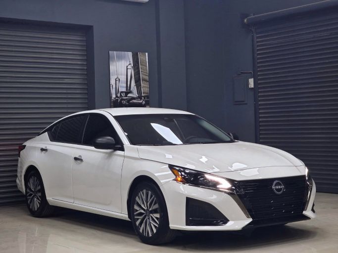 Подержанный Nissan Altima VI (L34) Рестайлинг, 2.5 л, 2025 в Оман, Маскат от CARZONE Белый цвет. Other | AUTO.AE | Объявление #250330