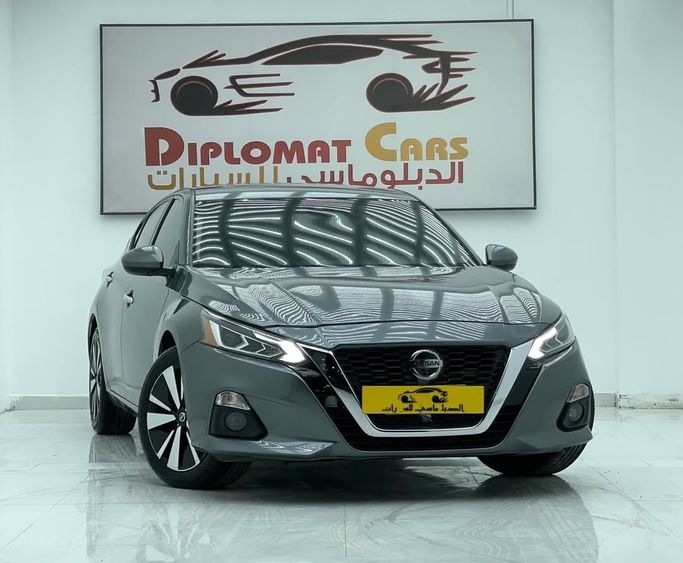 مستعملة Nissan Altima السادس (L34), 2.5 l, 2022 في في عمان, المسكات عنب طيب الشذا من DIPLOMAT CARS، اللون رمادي.  | AUTO.AE | إعلان #250357