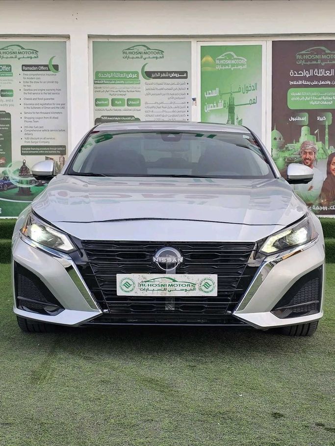 مستعملة Nissan Altima فيس ليفت السادس (L34), 2.5 l, 2023 في في عمان, المسكات عنب طيب الشذا من AL HOSNI MOTORS، اللون رمادي.  | AUTO.AE | إعلان #251391