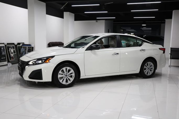 جديدة Nissan Altima فيس ليفت السادس (L34), 2.5 l, 2026 في في عمان, المسكات عنب طيب الشذا من BOULEVARD CARS، اللون أبيض. مواصفات الخليج | AUTO.AE | إعلان #253260