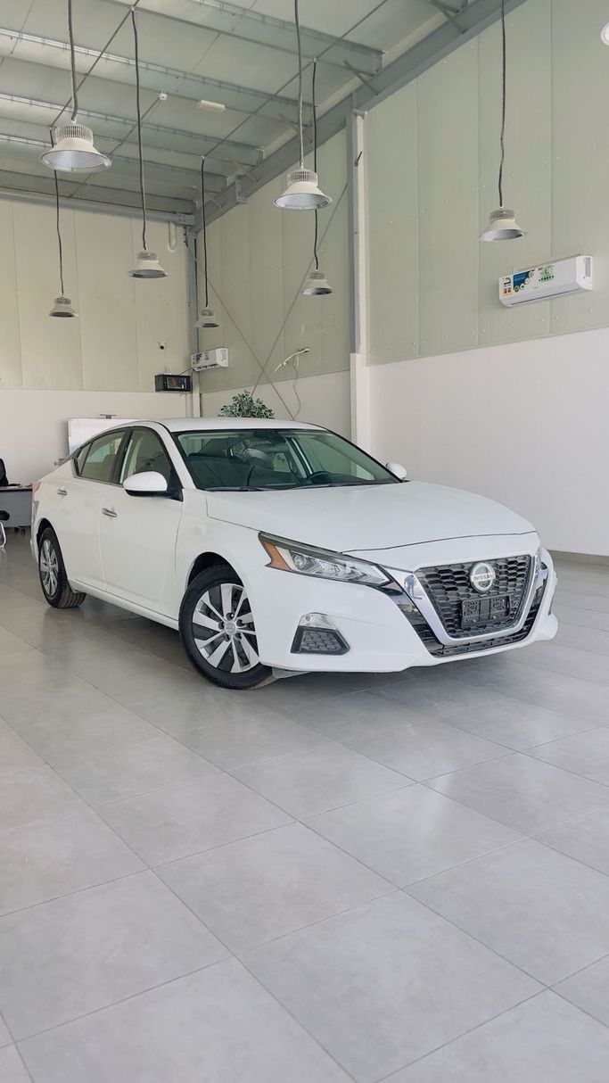 مستعملة Nissan Altima السادس (L34), 2.5 l, 2022 في في عمان, المسكات عنب طيب الشذا من ALBAHRI 4 CARS، اللون أبيض. مواصفات الخليج | AUTO.AE | إعلان #253572