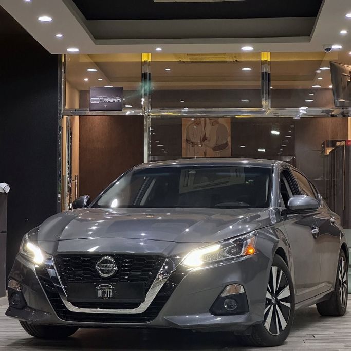 مستعملة Nissan Altima السادس (L34), 2.5 l, 2019 في في عمان, المسكات عنب طيب الشذا من MASTER CARS، اللون رمادي.  | AUTO.AE | إعلان #256709