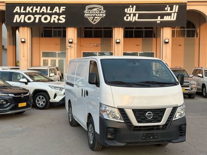 مستعملة Nissan NV350 Caravan أنا فيس ليفت, 2.0 l, 2021 في في عمان, المسكات عنب طيب الشذا من ALKHALAF MOTORS، اللون أبيض. مواصفات الخليج | AUTO.AE | إعلان #252488