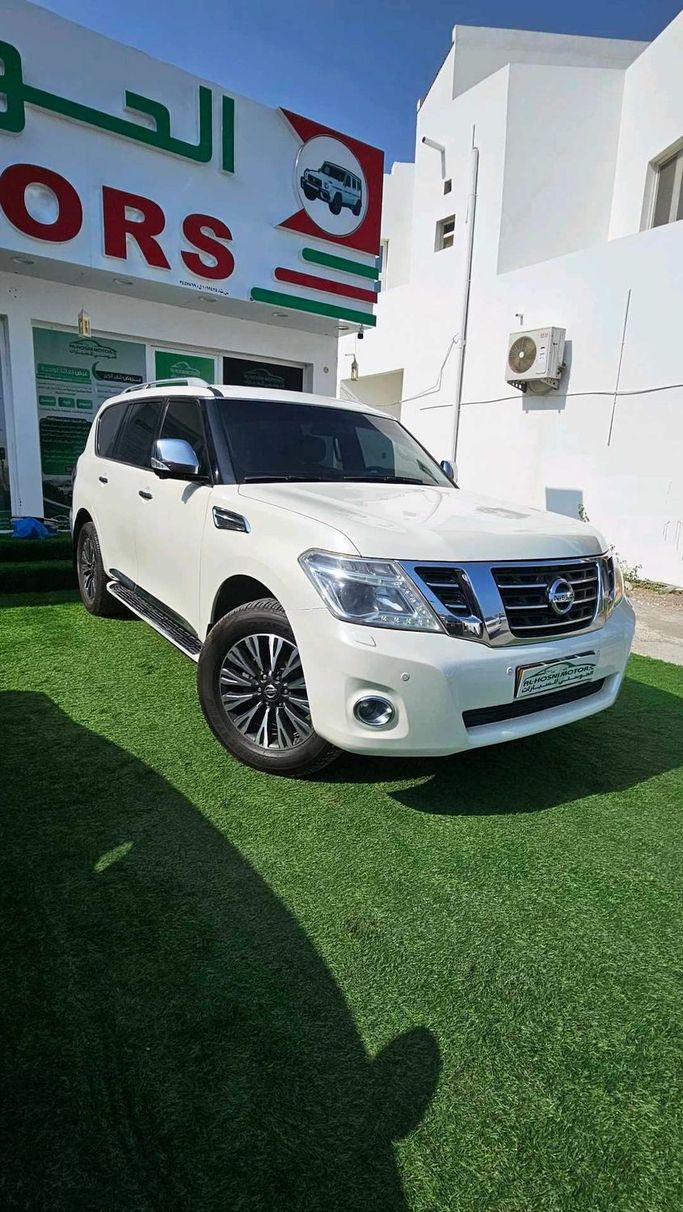 مستعملة Nissan Patrol عملية فيس ليفت VI (Y62), 4.0 l, 2017 في في عمان, المسكات عنب طيب الشذا من AL HOSNI MOTORS، اللون أبيض.  | AUTO.AE | إعلان #251054