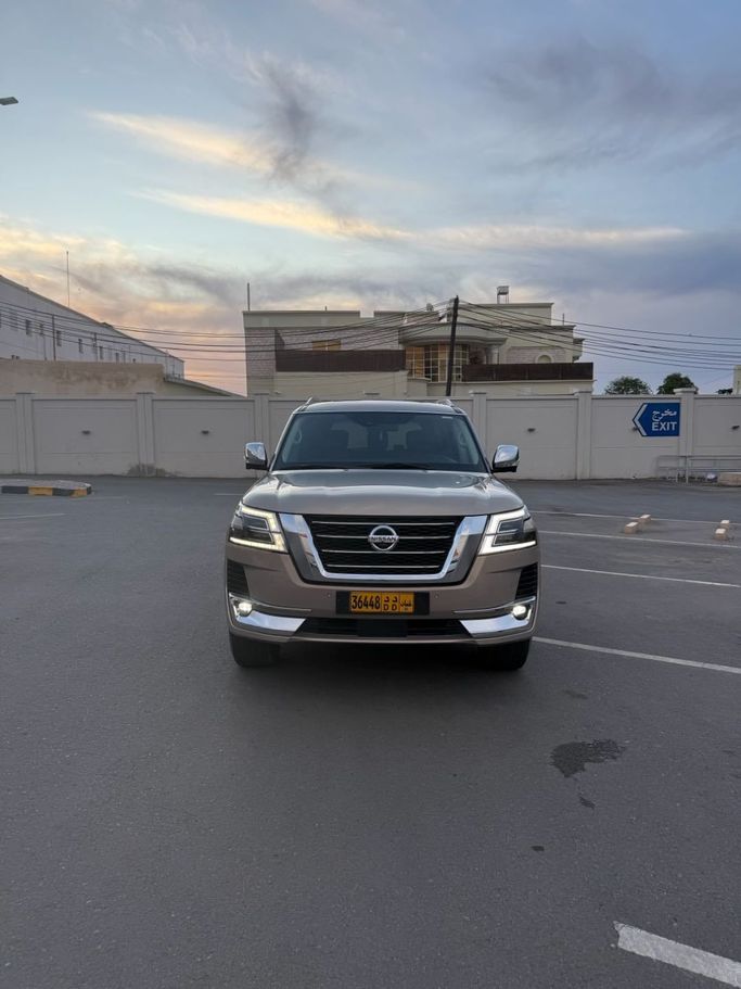 مستعملة Nissan Patrol عملية فيس ليفت VI (Y62) 2, 3.5 l, 2021 في في عمان, المسكات عنب طيب الشذا من AL MOUJ CARS، اللون ذهبي. مواصفات الخليج | AUTO.AE | إعلان #251745