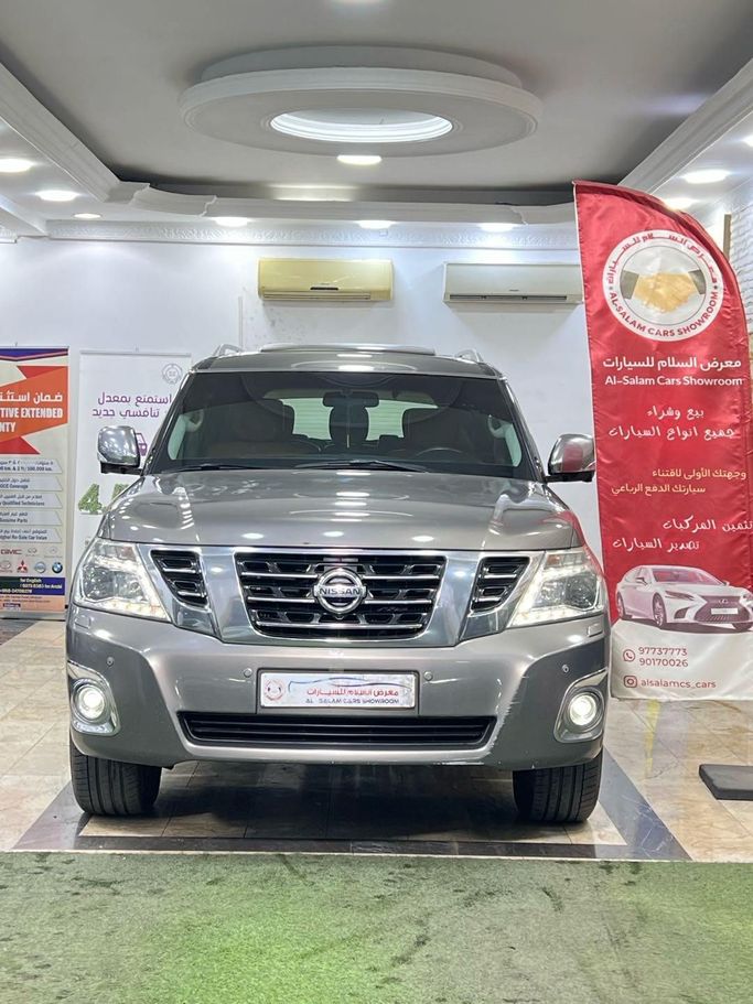 مستعملة Nissan Patrol عملية فيس ليفت VI (Y62), 5.6 l, 2016 في في عمان, المسكات عنب طيب الشذا من AL SALAM CARS SHOWROOM، اللون رمادي. مواصفات الخليج | AUTO.AE | إعلان #253591