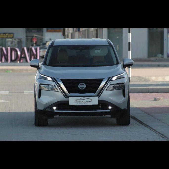 Подержанный Nissan Rogue III, 1.5 л, 2023 в Оман, Маскат от SAFAKAT AL FAKAMA Серый цвет.  | AUTO.AE | Объявление #250503