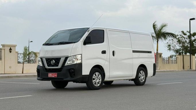 Подержанный Nissan Urvan V (E26) / NV350 Urvan, 2.5 л, 2021 в Оман, Маскат от 111 motors Белый цвет. GCC | AUTO.AE | Объявление #250718