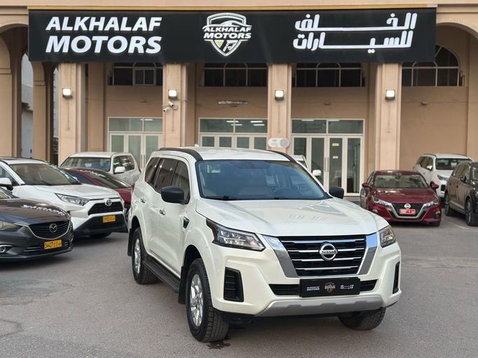 مستعملة Nissan X-Terra, 2.5 l, 2022 في في عمان, المسكات عنب طيب الشذا من ALKHALAF MOTORS، اللون أبيض. مواصفات الخليج | AUTO.AE | إعلان #252715