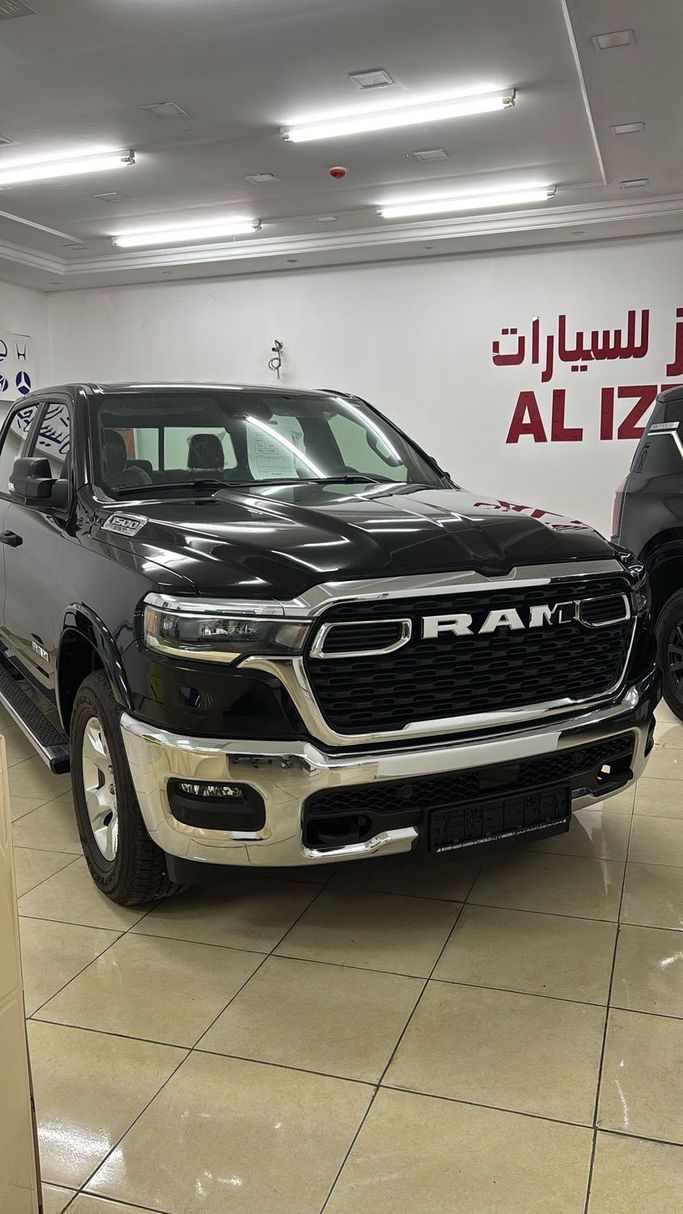 Новый RAM 1500 Crew Cab V Рестайлинг, 3.0 л, 2025 в Оман, Маскат от AL IZZ CAR SHOWROOM Черный цвет. GCC | AUTO.AE | Объявление #256173