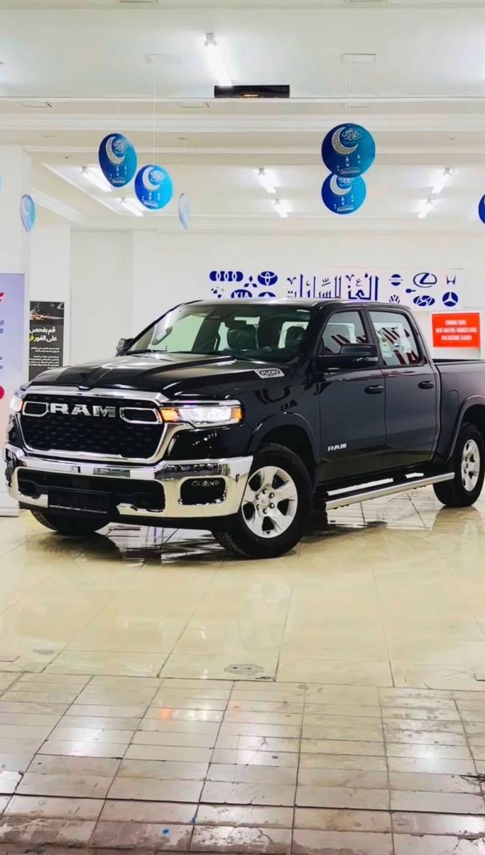 Новый RAM 1500 Crew Cab V Рестайлинг, 3.0 л, 2025 в Оман, Маскат от AL IZZ CAR SHOWROOM Черный цвет. GCC | AUTO.AE | Объявление #256175