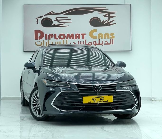 Подержанный Toyota Avalon V, 3.5 л, 2020 в Оман, Маскат от DIPLOMAT CARS Тёмно-синий цвет.  | AUTO.AE | Объявление #250394