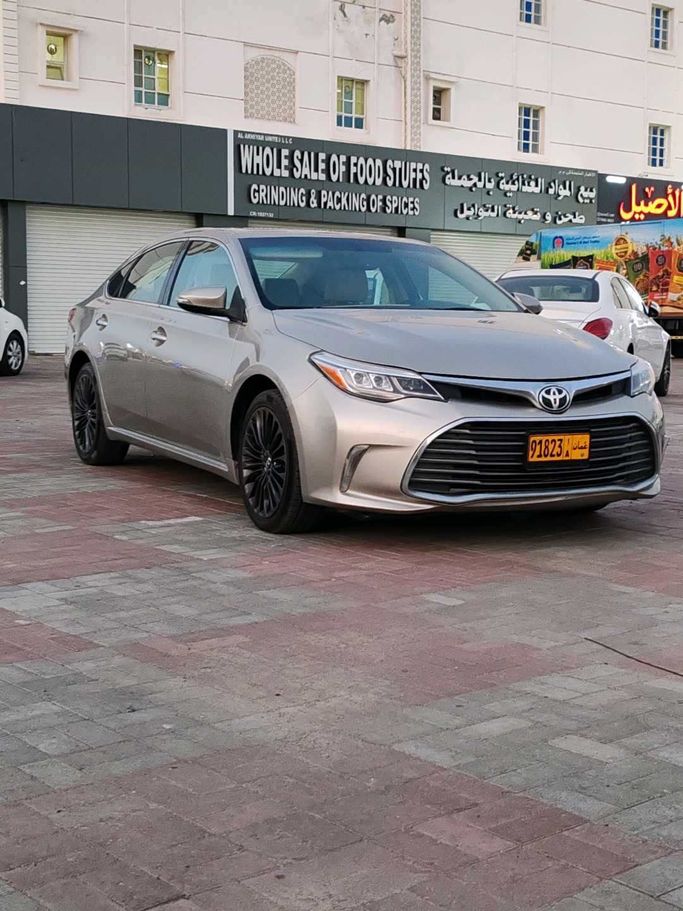 مستعملة Toyota Avalon فيس ليفت IV, 3.5 l, 2016 في في عمان, المسكات عنب طيب الشذا من AL SUBHI USED CARS، اللون ذهبي. المواصفات الأمريكية | AUTO.AE | إعلان #251558