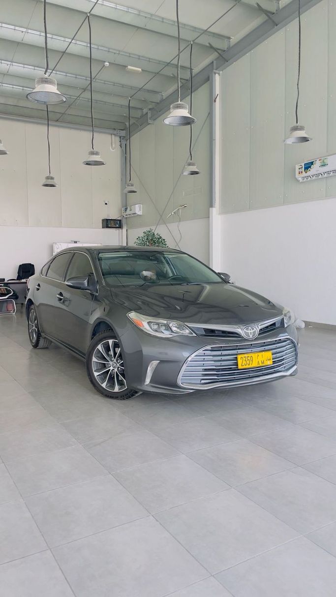 Подержанный Toyota Avalon IV Рестайлинг, 3.5 л, 2018 в Оман, Маскат от ALBAHRI 4 CARS Серый цвет. GCC | AUTO.AE | Объявление #253570
