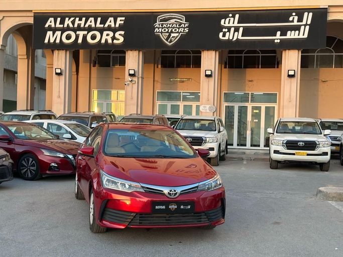 مستعملة Toyota Corolla XI (E160, E170, E170, E180) فيس ليفت 1, 1.8 l, 2017 في في عمان, المسكات عنب طيب الشذا من ALKHALAF MOTORS، اللون أحمر. مواصفات الخليج | AUTO.AE | إعلان #252740