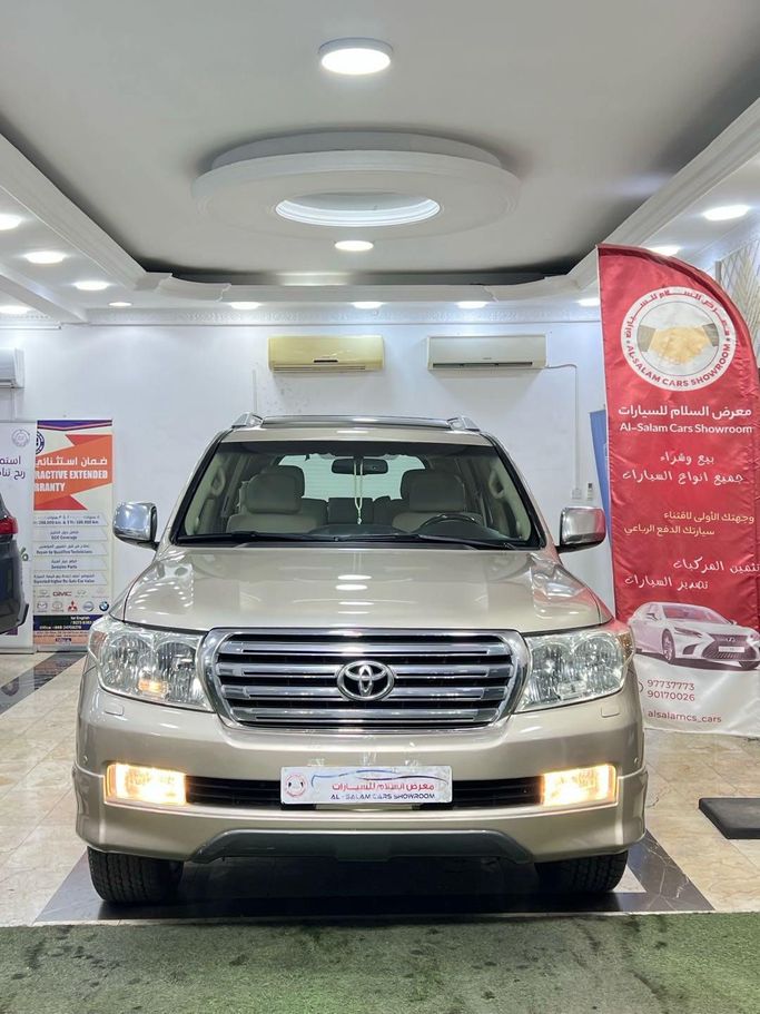 مستعملة Toyota Land Cruiser السلسلة 200, 5.7 l, 2010 في في عمان, المسكات عنب طيب الشذا من AL SALAM CARS SHOWROOM، اللون بيج. مواصفات الخليج | AUTO.AE | إعلان #253398