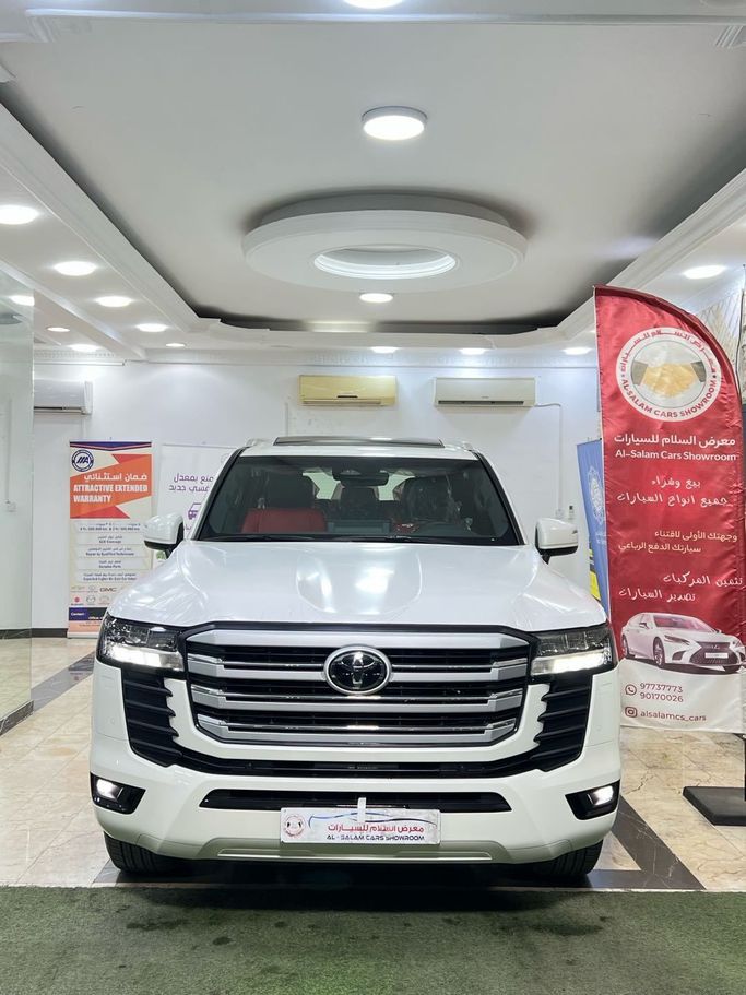 جديدة Toyota Land Cruiser Twin Turbo السلسلة 300, 3.5 l, 2025 في في عمان, المسكات عنب طيب الشذا من AL SALAM CARS SHOWROOM، اللون أبيض. مواصفات الخليج | AUTO.AE | إعلان #253643